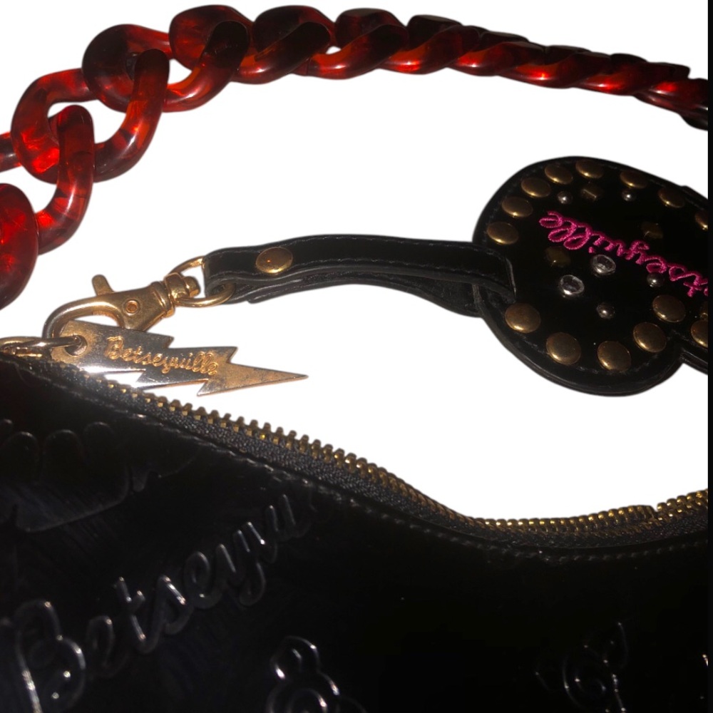 BETSEYVILLE BY BETSY JOHNSON Y2K Patent leather Hobo Bag - Picture 11 of 15